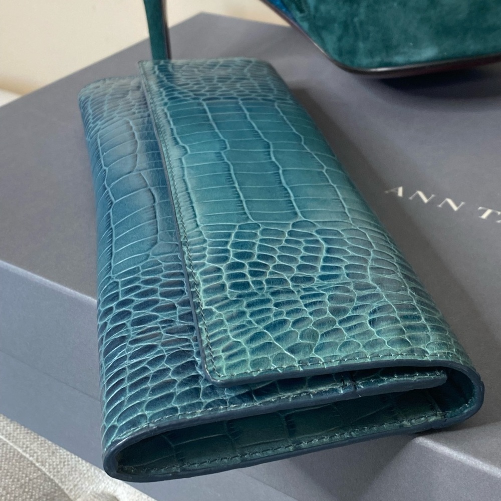 Ann Taylor Emerald Leather Suede Boots & Clutch - Picture 10 of 16